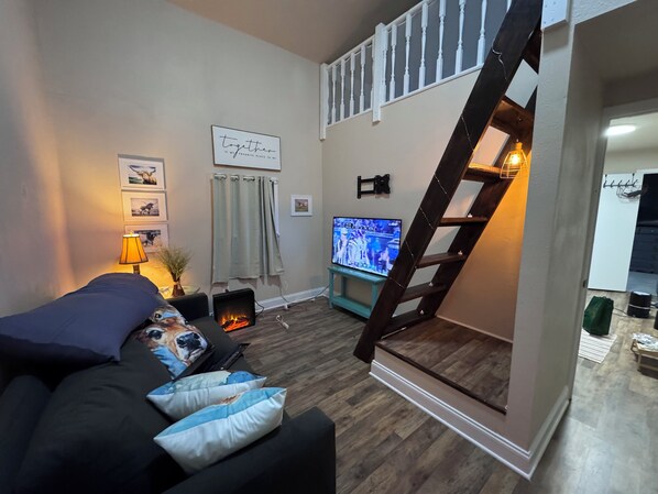 Televisor intel·ligent i llar de foc 