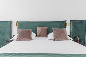 Apartment | 2 bedrooms, laptop workspace, iron/ironing board, bed sheets