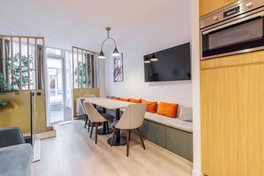 Apartment | Dining - Charming Duplex - 2br/6p - In the Heart of Odeon (Paris)