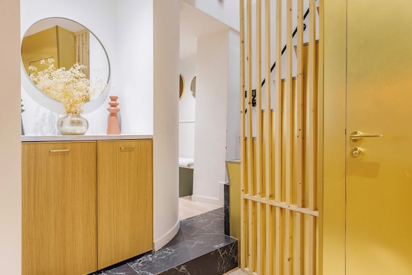 Apartment | Bathroom - Charming Duplex - 2br/6p - In the Heart of Odeon (Paris)