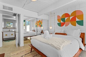 1 bedroom, desk, WiFi, bed sheets