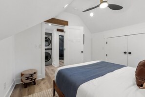 2 bedrooms, desk, free WiFi, bed sheets