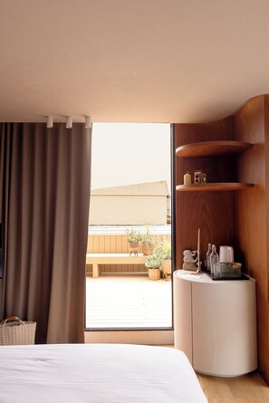 Superior Room, Non Smoking, City View | Minibar, desk, free WiFi - Monder House (Chiang Mai)