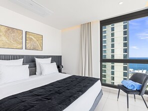 2 bedrooms, in-room safe, iron/ironing board, free WiFi