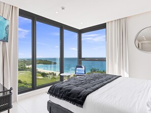 2 bedrooms, in-room safe, iron/ironing board, free WiFi