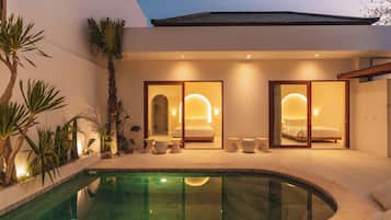 Kolam renang outdoor