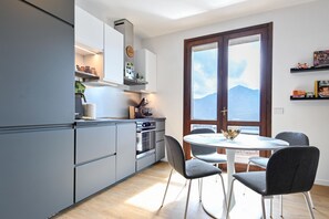 Fridge, oven, dishwasher, coffee/tea maker - Terrazza sul Lago (Solto Collina)