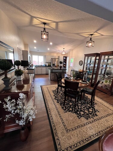 Private Residence Near Downtown & Amenities