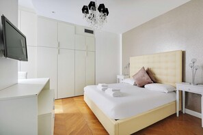 2 bedrooms, iron/ironing board, bed sheets - Charming 2br/4p - Georges V / Champs-a%0lysaes (Paris)