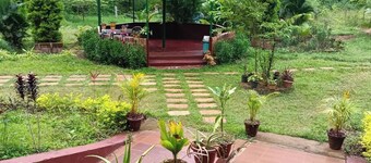 Terrific resort with WiFi in Ganeshgudi - 6 bedrooms