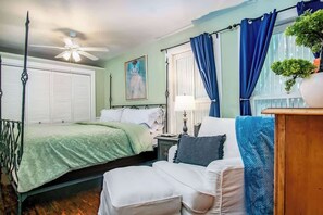 3 bedrooms, iron/ironing board, free WiFi, bed sheets - GypsyGinny's Hideaway (Key West)