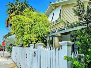 Exterior - GypsyGinny's Hideaway (Key West)
