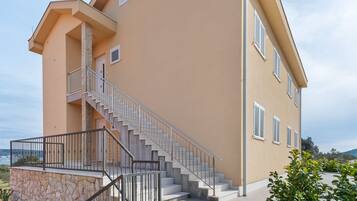 Deluxe Apartment, 3 Bedrooms | Exterior