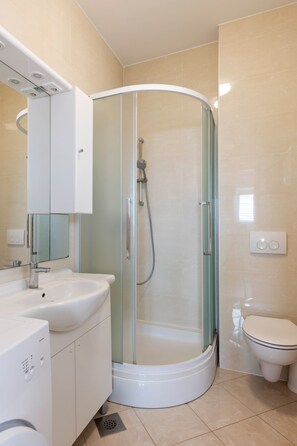 Shower - Simplistic Apartment in Nevidane Near Sea Beach (Pasman)