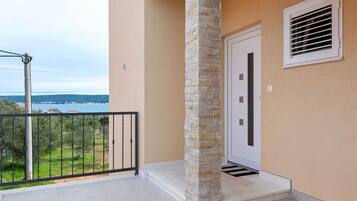 Comfort Apartment, 3 Bedrooms | Reception