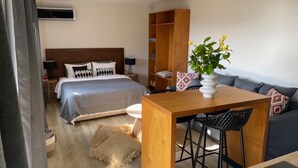 1 bedroom, internet - Cactus Suberb Suite With Private Pool (Achladias)