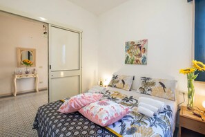 2 bedrooms, Internet