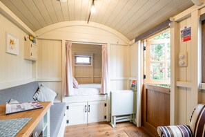 1 camera, Wi-Fi, lenzuola