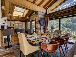Dining - Luxurious Chalet Peace & Love 10pers (Chamonix-Mont-Blanc)
