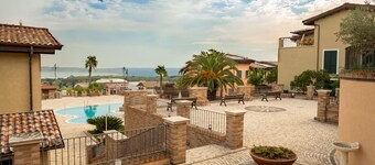 Nice apartment for 4 people with pool, WIFI, A/C, TV and pets allowed