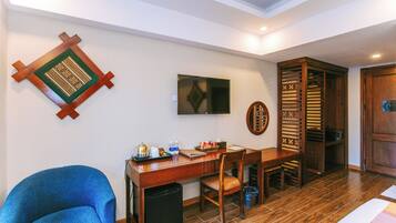 Superior Double or Twin Room, City View | Kalis bunyi, Wi-fi percuma