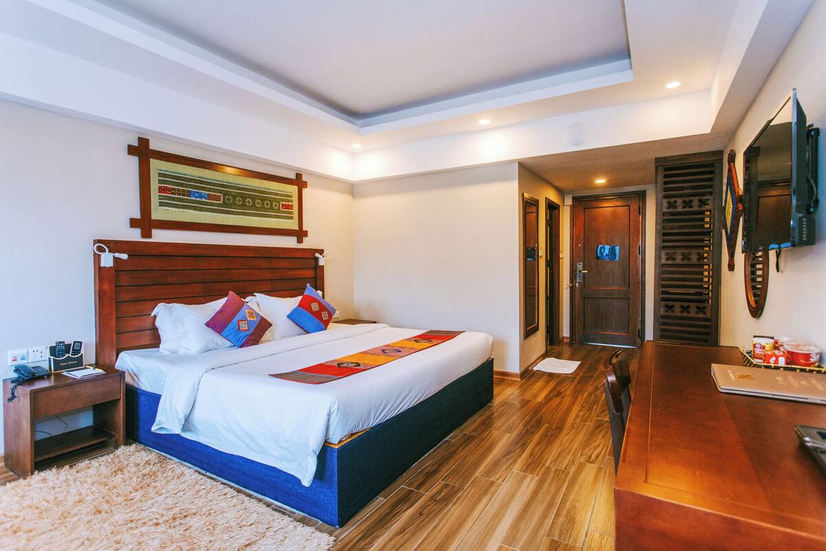 Soundproofing, WiFi (free)