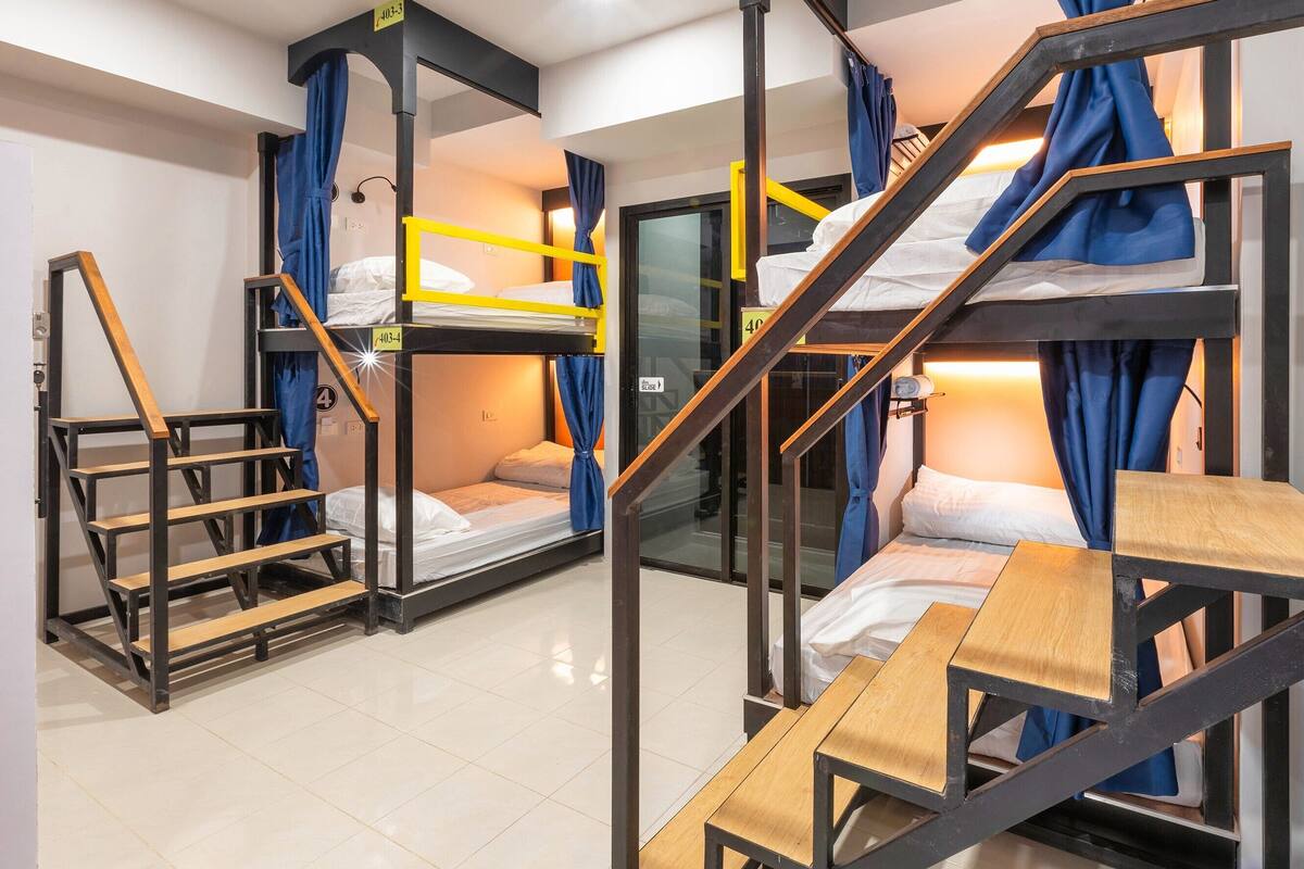 共同ドミトリー 女性限定 マウンテンビュー (4 Beds Shared Dormitory - Women Only) | 遮光カーテン、WiFi (無料)、ベッドシーツ
