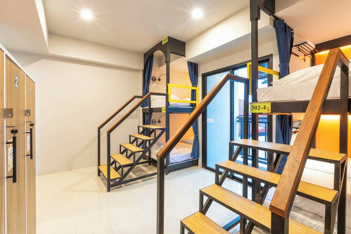 共同ドミトリー 男女共用ドミトリー マウンテンビュー (4 Beds Shared Dormitory - Mixed) | 遮光カーテン、WiFi (無料)、ベッドシーツ