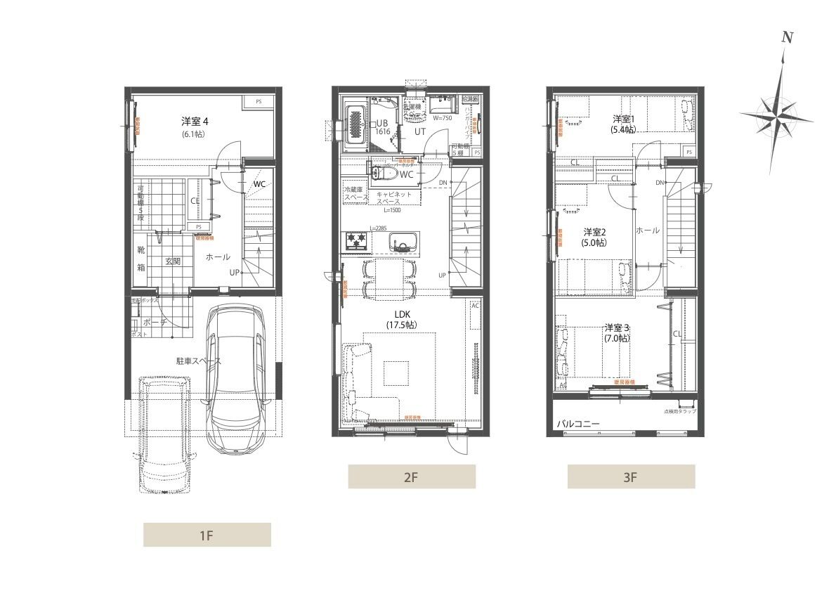 Trois plans d’étage d’un hôtel présentant différentes configurations de chambres, notamment des chambres à coucher, des salles de bains et des espaces communs.