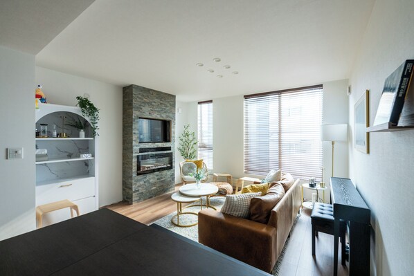 Flat-screen TV - NAKAJIMA NOUVEAU (Sapporo)