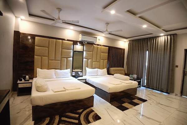 Family Club Room | Meja kerja, kedap suara, dan Wi-Fi gratis