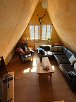 Télévision, chaîne hi-fi