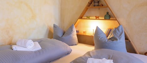 6 camere, una scrivania, Wi-Fi gratuito, lenzuola
