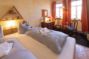 6 dormitorios, escritorio, wifi gratis y ropa de cama