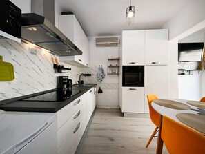 Fridge, microwave, oven, dishwasher - DaLaPaDo by Interhome (Zadar)