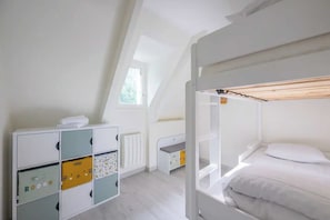 2 bedrooms, free WiFi, bed sheets