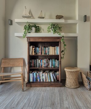 Interior - Mediterranean Suite, Erietta Apartments (Zakynthos)