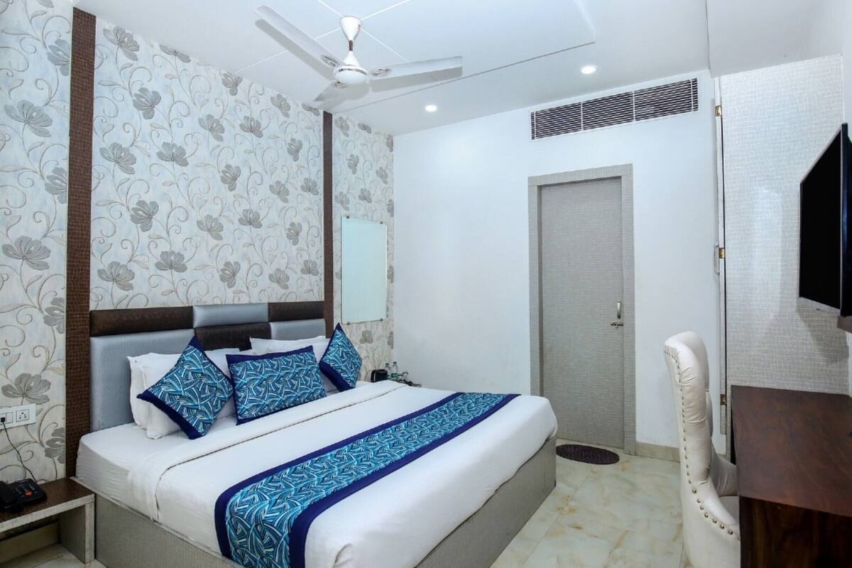 Habitación Deluxe doble, varias habitaciones, vistas a la ciudad | Wifi gratis y ropa de cama