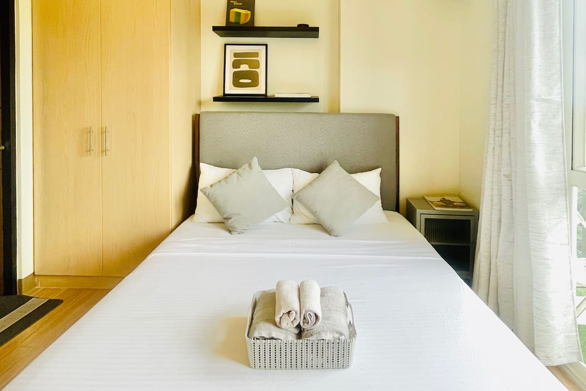 Family Studio, 1 Queen Bed with Sofa bed, Balcony, City View