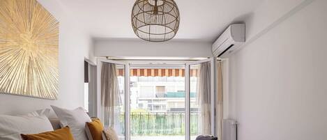 2 bedrooms, desk, iron/ironing board, travel crib