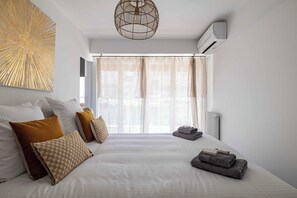2 Schlafzimmer, Schreibtisch, Bügeleisen/Bügelbrett, Reisekinderbett
