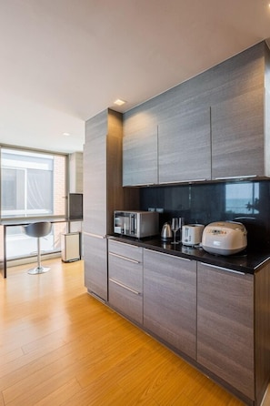 Microwave - Sandbox frontbeach villa4 (Bang Lamung)