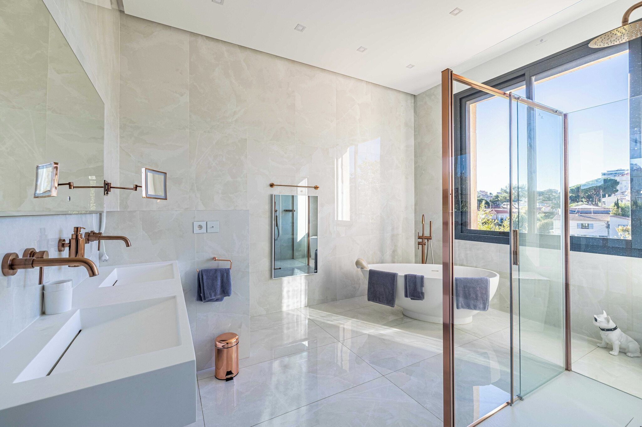 Shower, towels