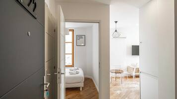 1 chambre, fer et planche à repasser, lit parapluie, Wi-Fi gratuit
