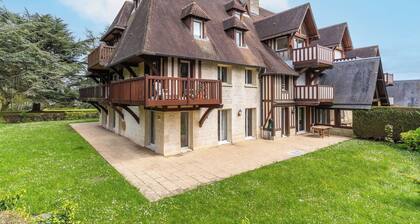 Havre de luxe avec piscine, tennis et grand jardin