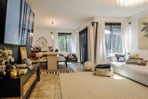 2 camere, una scrivania, Wi-Fi, lenzuola