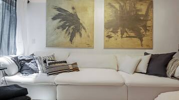 Smart TV, fireplace, printers