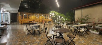SaPa Signature Inn