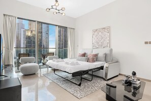 Interior - 1BR in Downtown Dubai | Walk to Mall, Metro, and Fountains (Dubai)