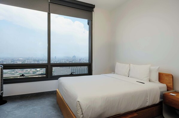 1 bedroom, iron/ironing board, travel crib, WiFi